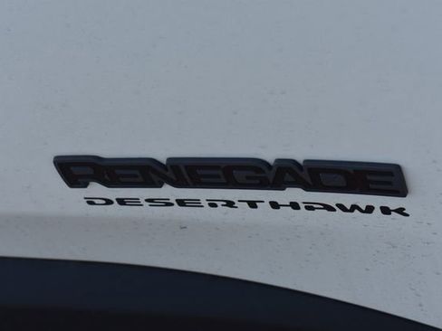 Used 2017 Jeep Renegade Trailhawk AWD/4WD image 12