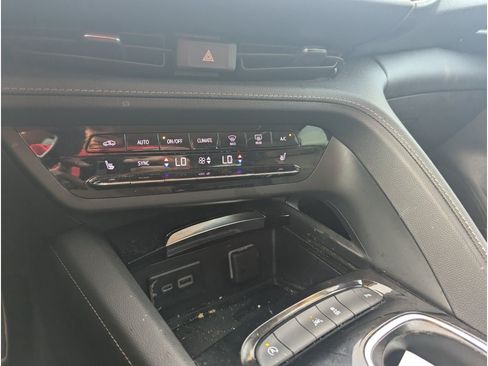 Used 2023 Buick Envision Essence w/ Sport Touring Package FWD image 20