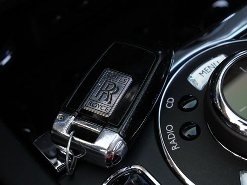 Certified 2017 Rolls-Royce Wraith image 32