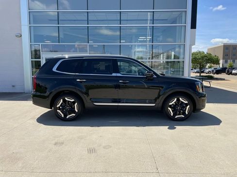 Used 2023 Kia Telluride S AWD/4WD image 4