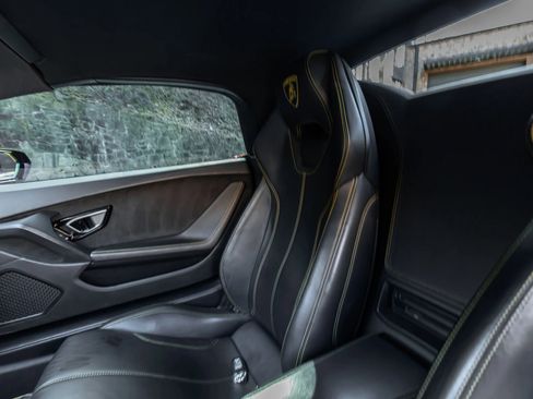 Used 2017 Lamborghini Huracan LP 610-4 image 35