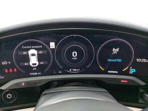 Used 2023 Porsche Taycan 4 Cross Turismo image 21