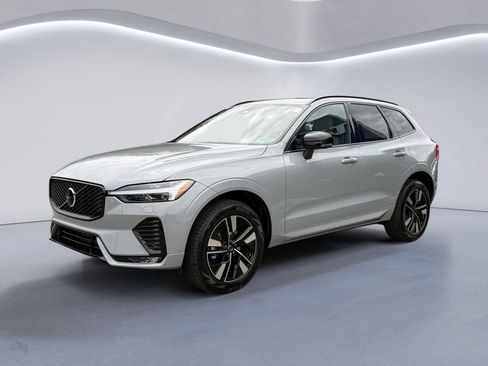 Used 2026 Volvo XC60 B5 Core w/ Climate Package AWD/4WD image 7