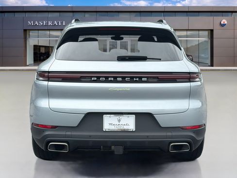 Used 2026 Porsche Cayenne E-Hybrid AWD/4WD image 4