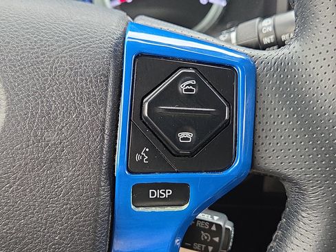 Used 2019 Toyota 4Runner SR5 AWD/4WD image 22