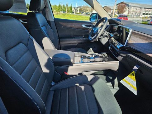 New 2025 Volkswagen Atlas SEL image 11