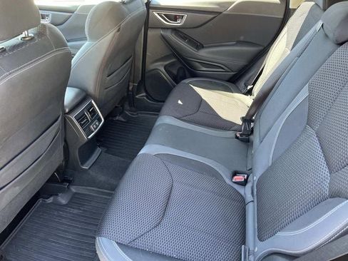 Used 2019 Subaru Forester Premium AWD/4WD image 18