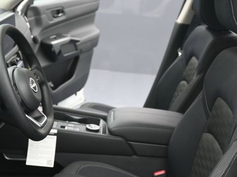 New 2026 Nissan Pathfinder S AWD/4WD image 18