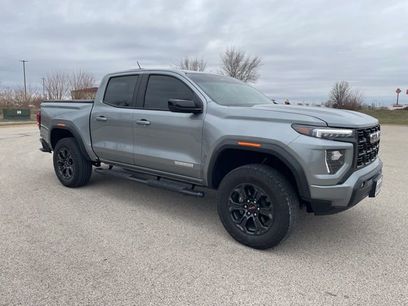 Used 2025 GMC Canyon Elevation w/ Convenience Package