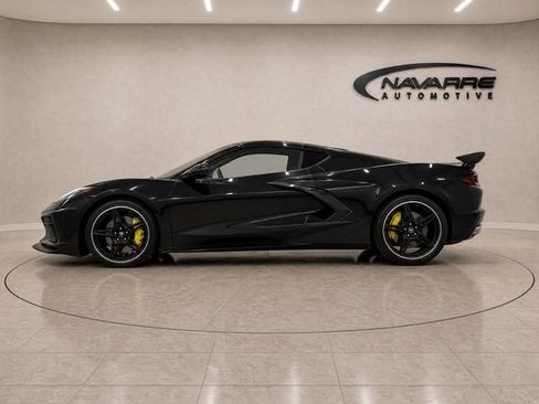 Used 2022 Chevrolet Corvette Stingray Coupe w/ Z51 Performance Package RWD image 4