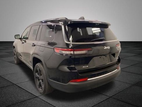 Used 2023 Jeep Grand Cherokee L Limited w/ Luxury Tech Group II AWD/4WD image 4