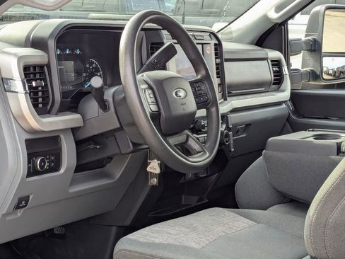 Used 2024 Ford F250 XLT image 12