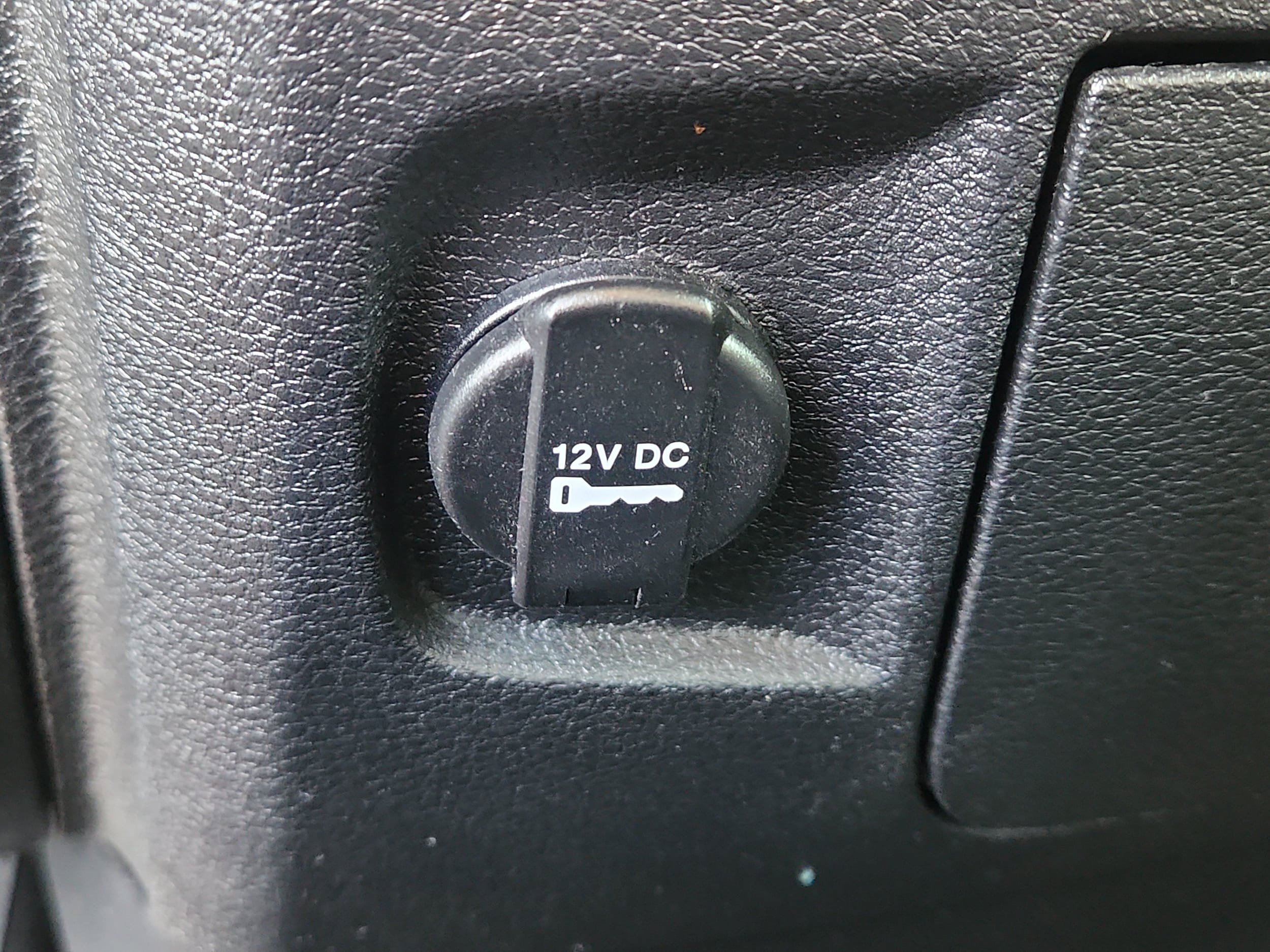 Used 2018 RAM 1500 Laramie w/ Protection Group AWD/4WD image 22