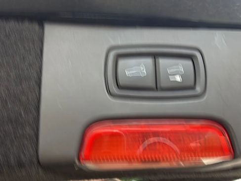 Used 2017 Porsche Cayenne w/ Premium Package image 8