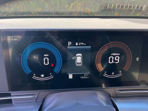 Used 2025 Hyundai Kona SEL image 36