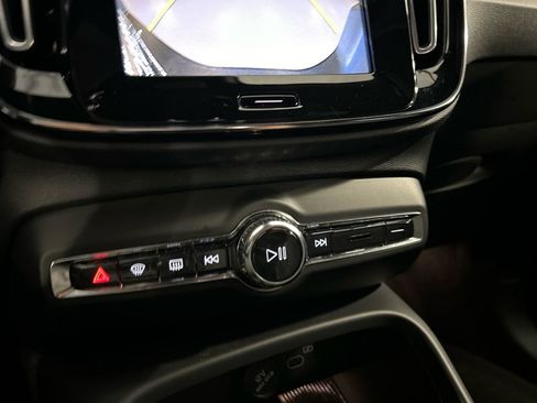 Certified 2023 Volvo C40 P8 Recharge Ultimate AWD/4WD image 18