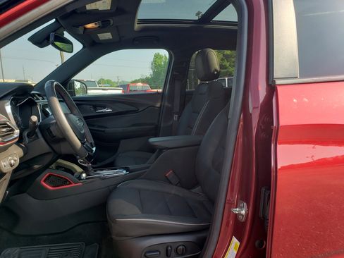 Used 2022 Chevrolet TrailBlazer RS w/ Sun and Liftgate Package FWD image 27