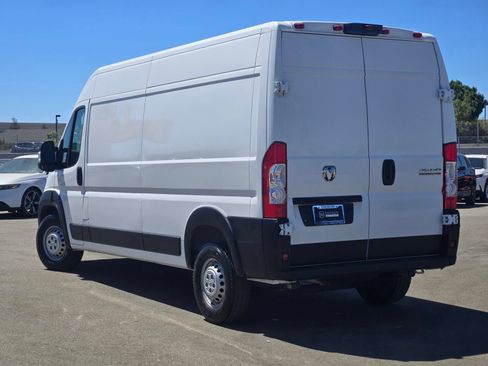 Used 2025 RAM ProMaster 2500 w/ Convenience Group FWD image 5