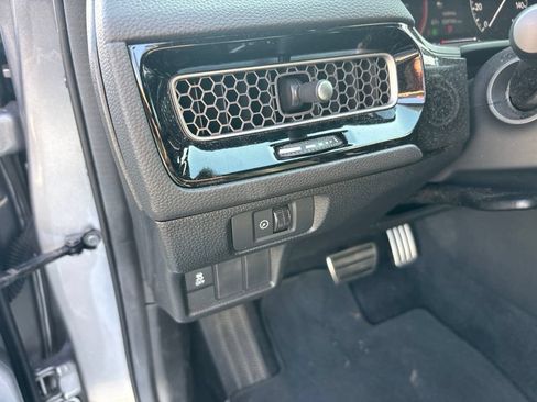 Used 2025 Honda Civic Sport image 17