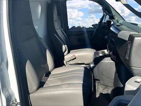 New 2025 GMC Savana 3500 w/ Power Convenience Package image 6