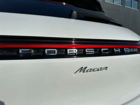 Used 2023 Porsche Macan image 14