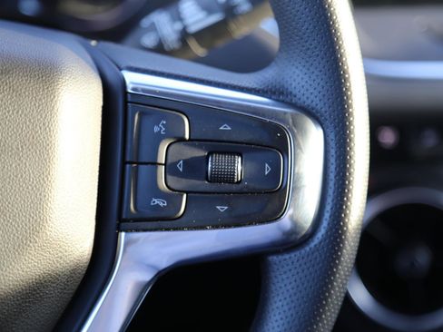 Used 2025 Chevrolet Blazer LT image 12