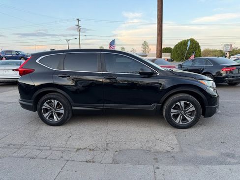 Used 2017 Honda CR-V LX image 4