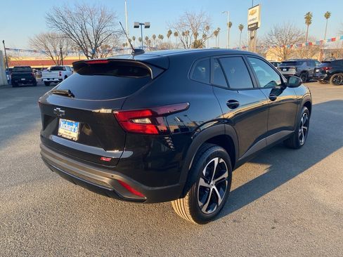 New 2026 Chevrolet Trax RS w/ Sunroof Package image 7