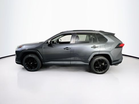 Used 2021 Toyota RAV4 LE w/ Carpet Mat Package (TMS) AWD/4WD image 8