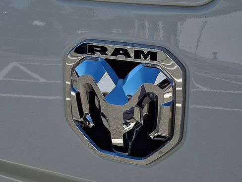 Used 2024 RAM 2500 Laramie AWD/4WD image 28