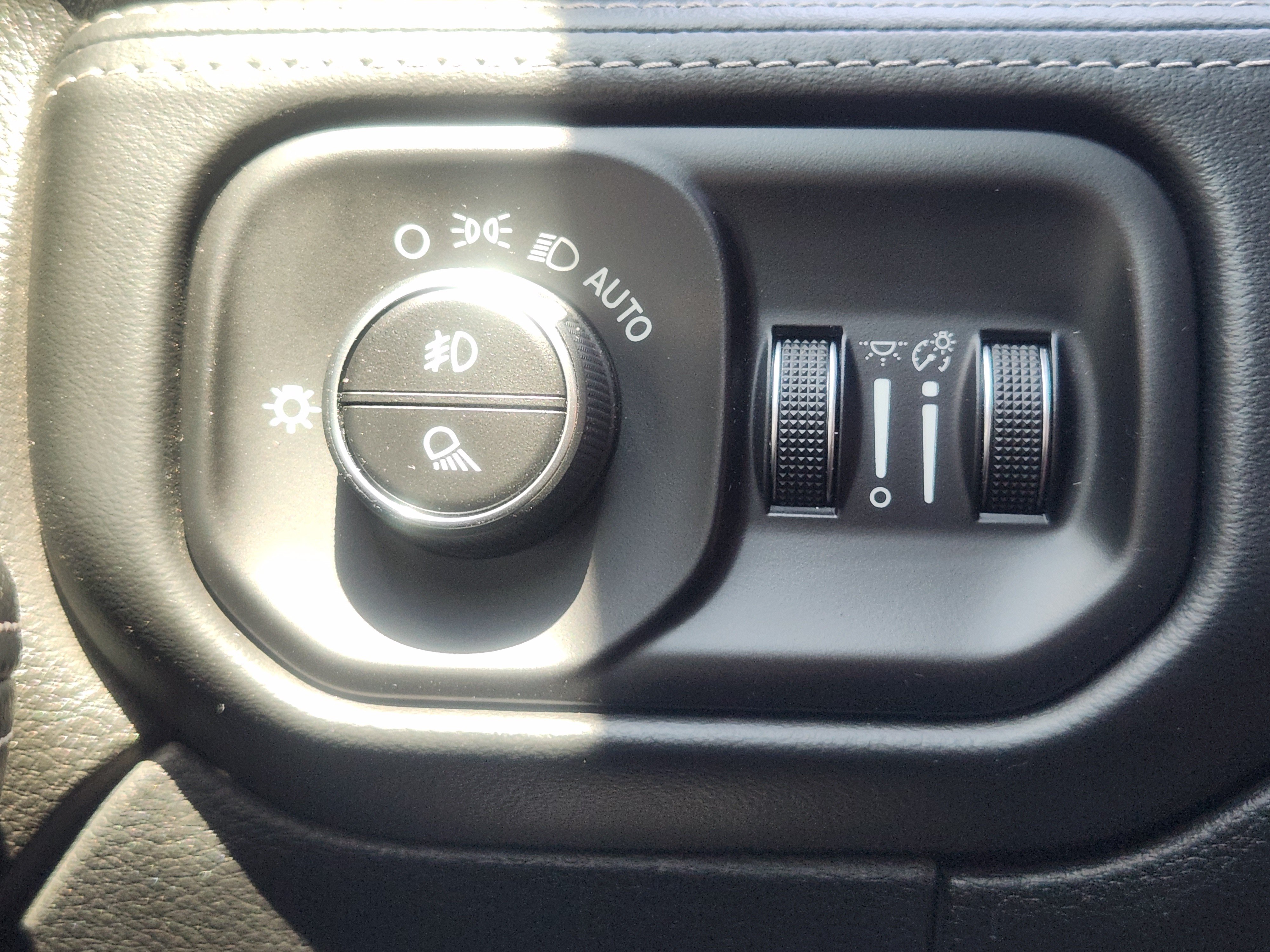 Used 2019 RAM 2500 Limited AWD/4WD image 23