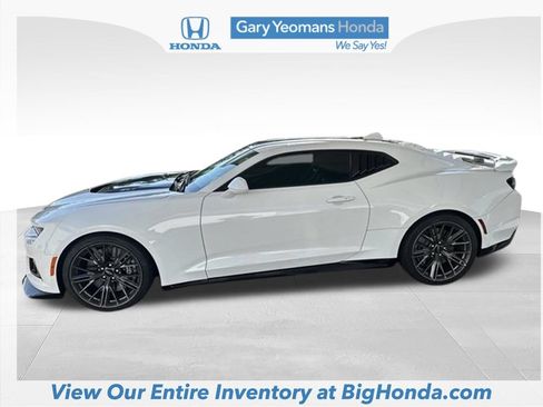 Used 2022 Chevrolet Camaro ZL1 RWD image 10