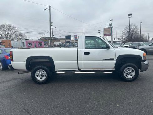 Used 2006 GMC Sierra 2500 W/T w/ Heavy-Duty Power Package image 4