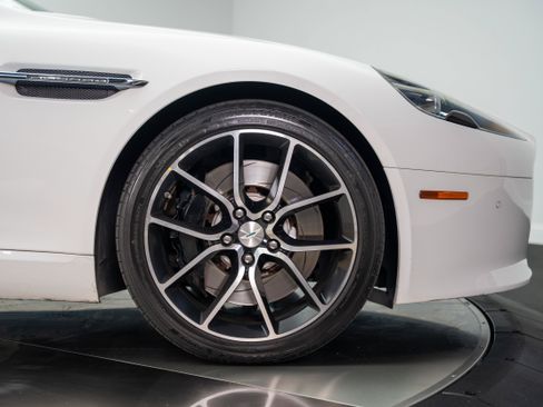 Used 2014 Aston Martin Rapide S RWD image 34