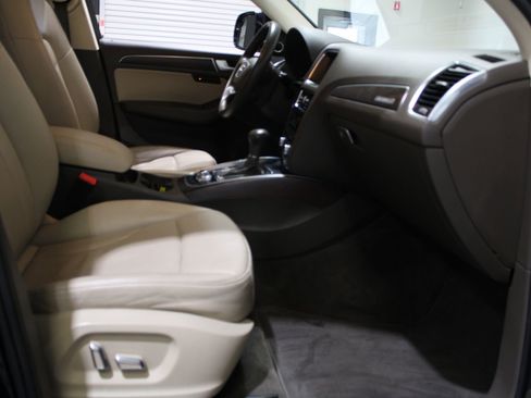 Used 2016 Audi Q5 2.0T Premium Plus w/ Technology Package image 18