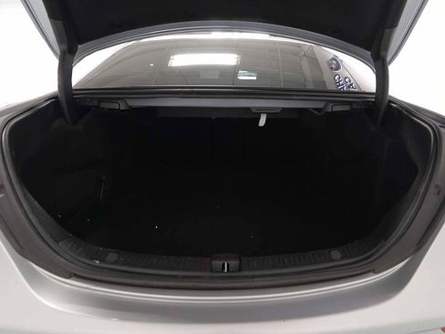 Used 2021 Mercedes-Benz E 350 Sedan image 12