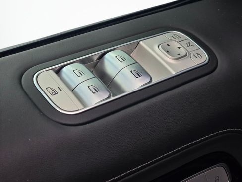 Used 2025 Mercedes-Benz G 63 AMG 4MATIC image 36