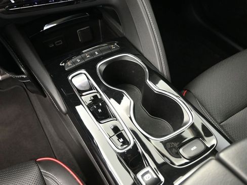 Used 2023 Buick Envision Essence w/ Sport Touring Package image 31