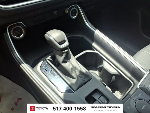 Used 2024 Toyota Grand Highlander AWD image 22