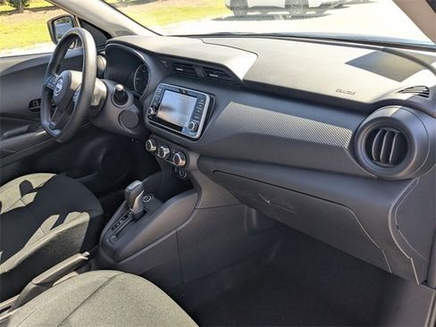 New 2025 Nissan Kicks Play S image 36