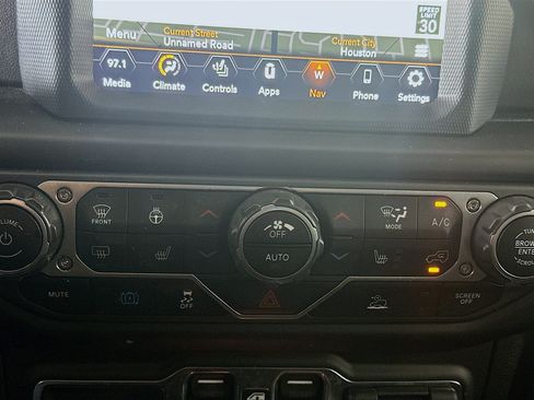 Used 2023 Jeep Wrangler Unlimited Sahara w/ Cold Weather Group AWD/4WD image 23