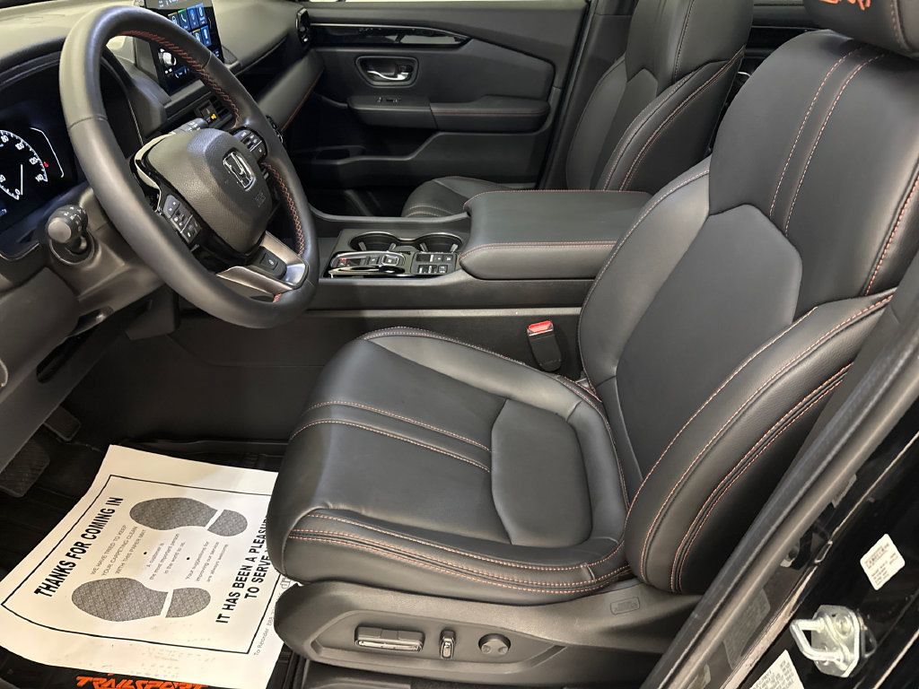 Certified 2025 Honda Pilot TrailSport image 19