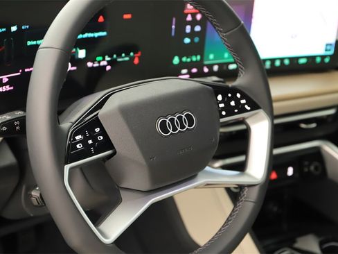 New 2025 Audi Q5 Premium Plus image 16