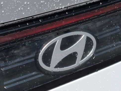 Used 2025 Hyundai Sonata SEL FWD image 12