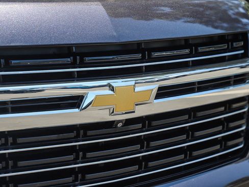 Used 2024 Chevrolet Tahoe LT w/ Luxury Package RWD image 5