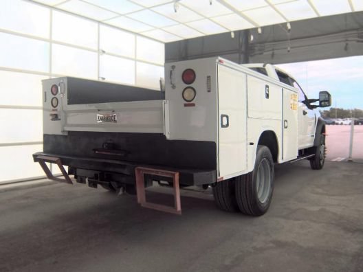 Used 2017 Ford F550 2WD Crew Cab Super Duty image 5