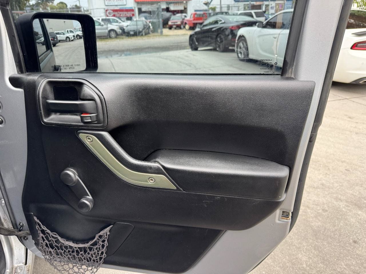 Used 2015 Jeep Wrangler Sport AWD/4WD image 17