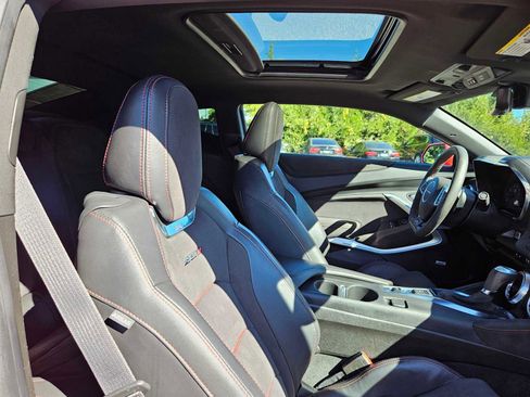 Used 2022 Chevrolet Camaro ZL1 image 12