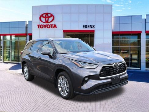 Certified 2024 Toyota Highlander Limited AWD/4WD image 1