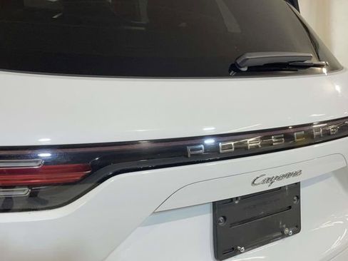 Used 2019 Porsche Cayenne AWD/4WD image 12